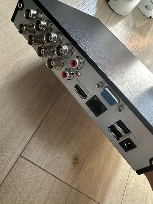 Zestaw kamer do monitoringu 8 sztuk