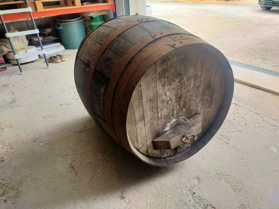 Barril de Vinho Antigo