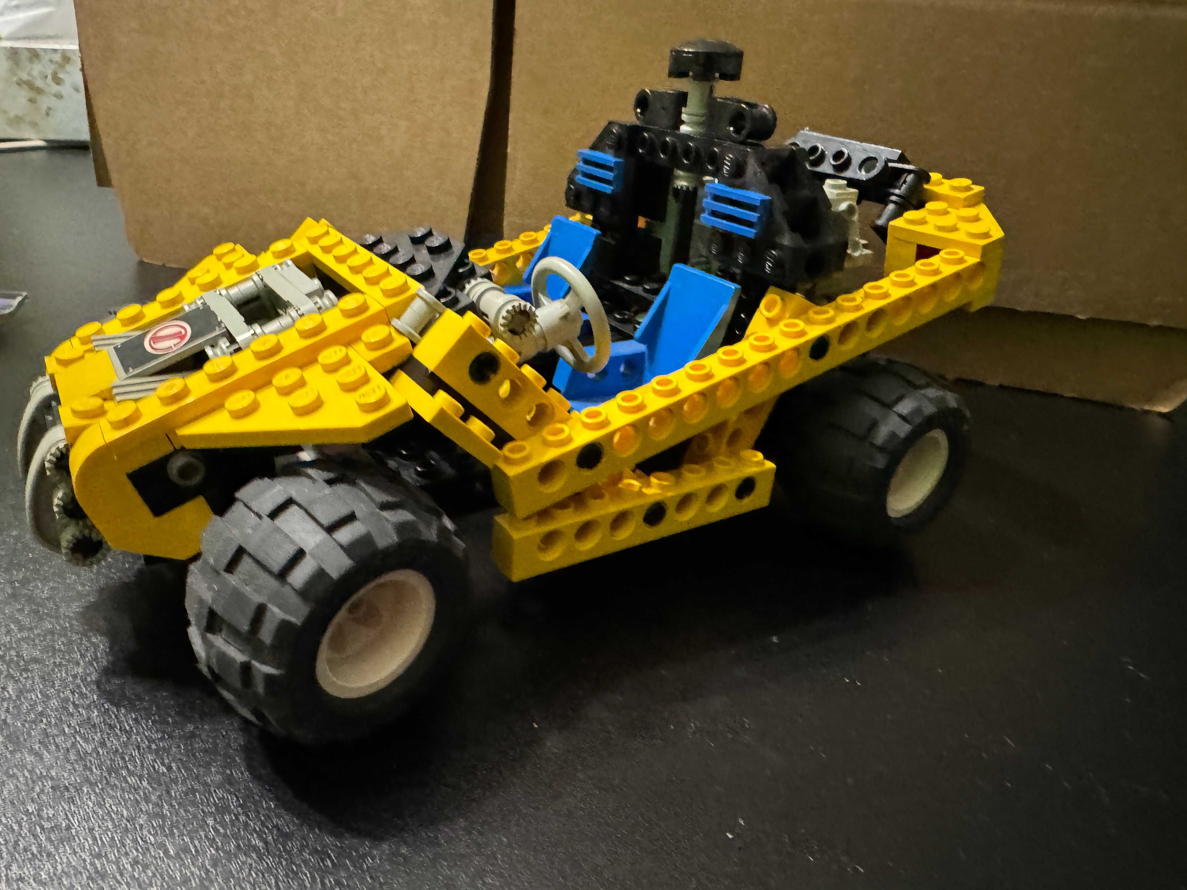 LEGO  8408 Desert Ranger 1996