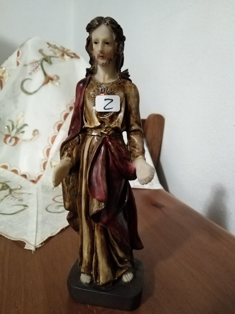 Figuras religiosas em marfinite