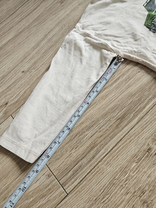 Bluzka Zara z autem samochodem Jeepem r86