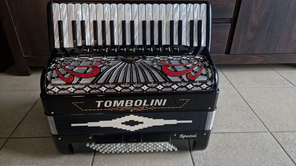 Akordeon Tombolini Musette 96 basów