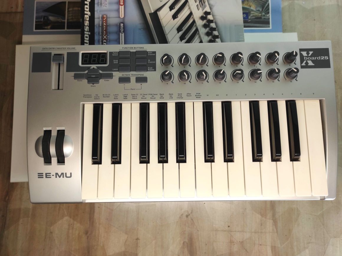 E-mu X board 25 klawiatura MIDI
