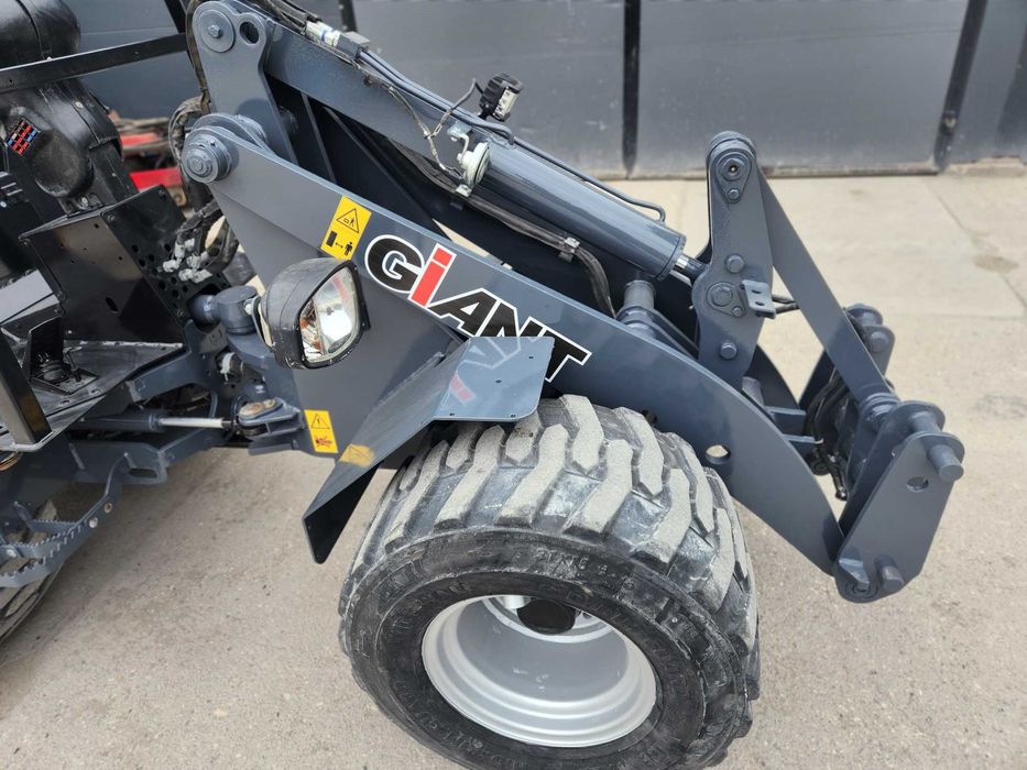 Ładowarka Giant V452 xtra HD - 2019 r - 628 mth