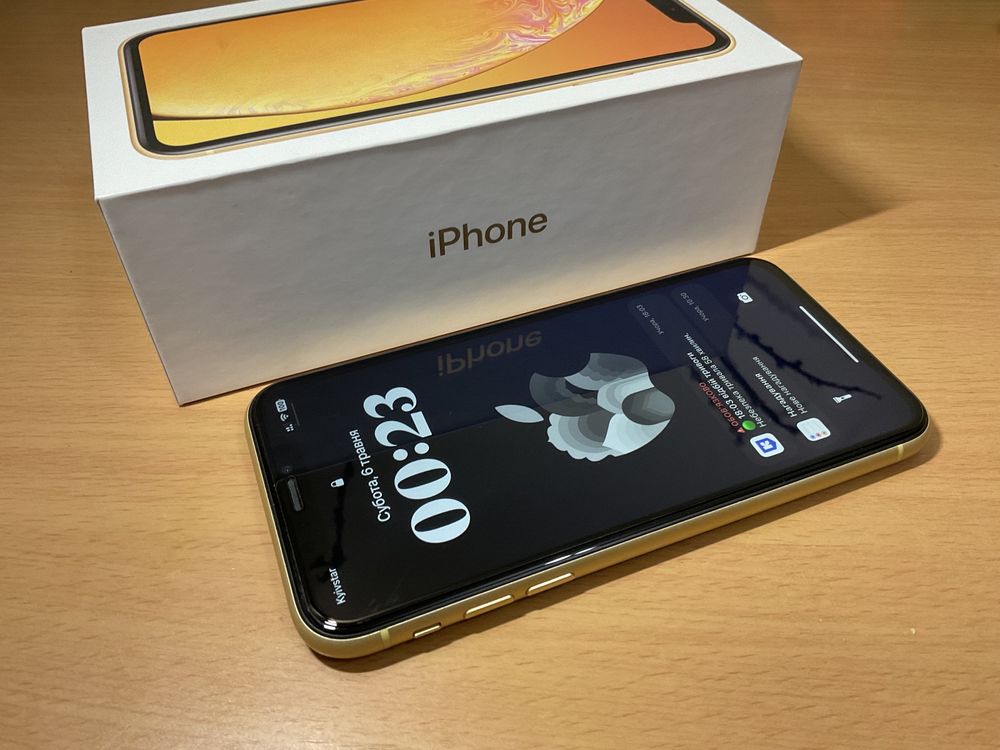 iPhone XR 64 Yellow