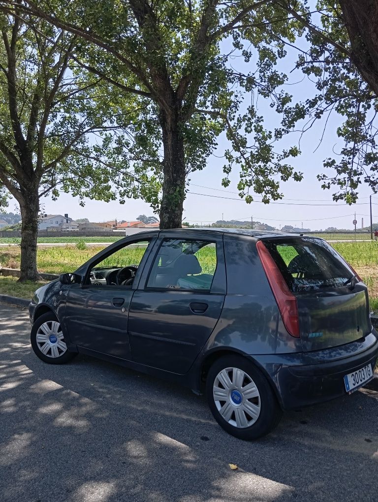 Fiat Punto ano 2002