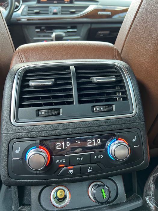 Продам свой автомобиль Audi A6 2015