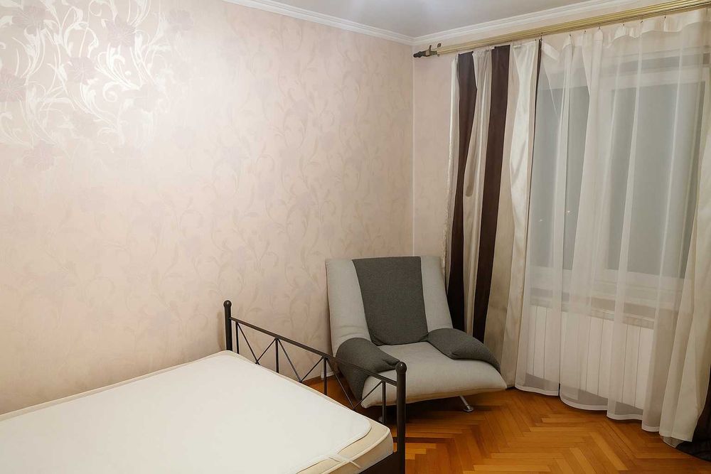 Продаж 3 к кв Л Лукяненка  33/35 Оболонь Мінська Парк Наталка БЕЗНАЛ