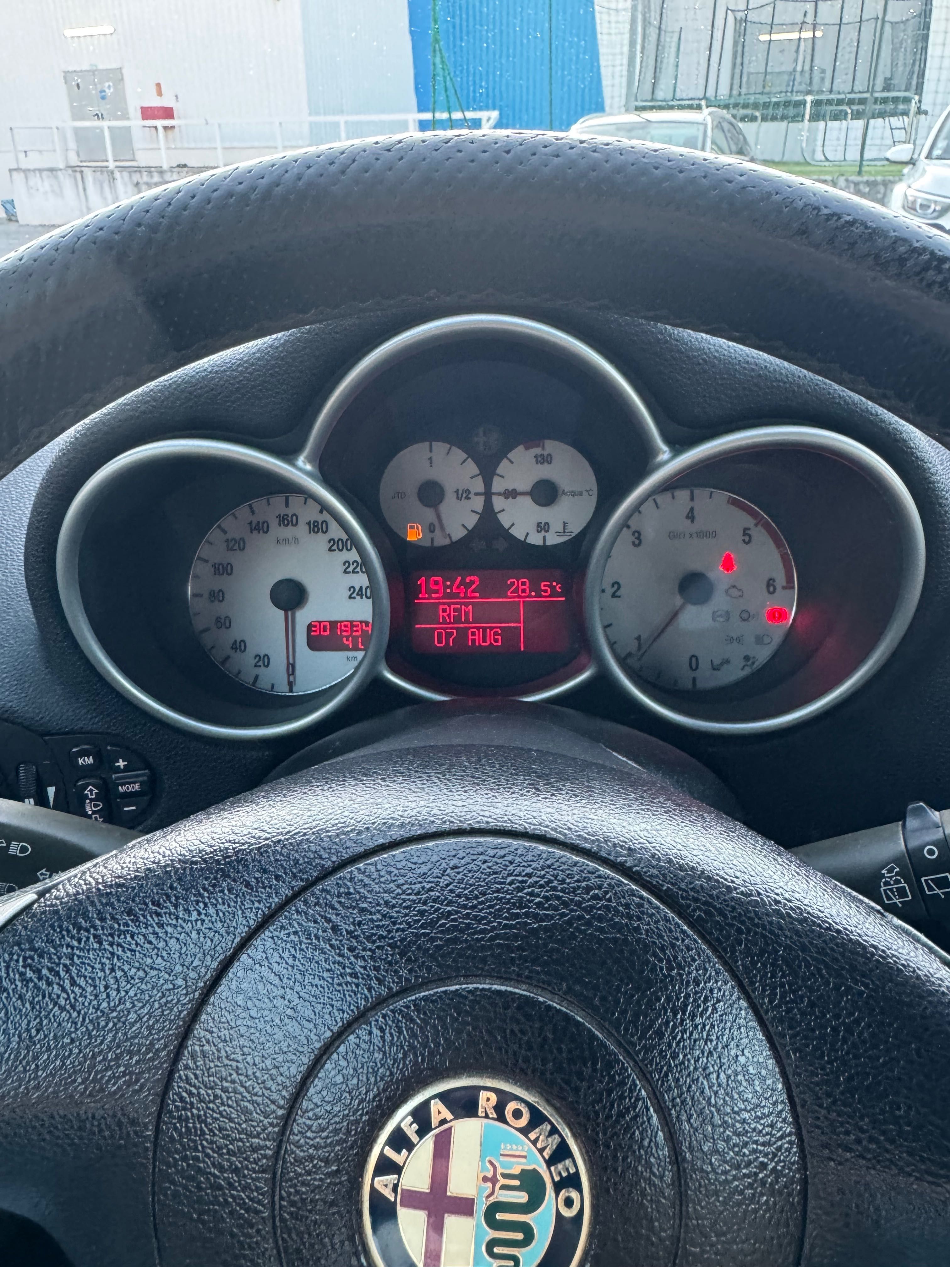 Vendo Alfa romeo 147 1.9 jtd 115cv Nacional