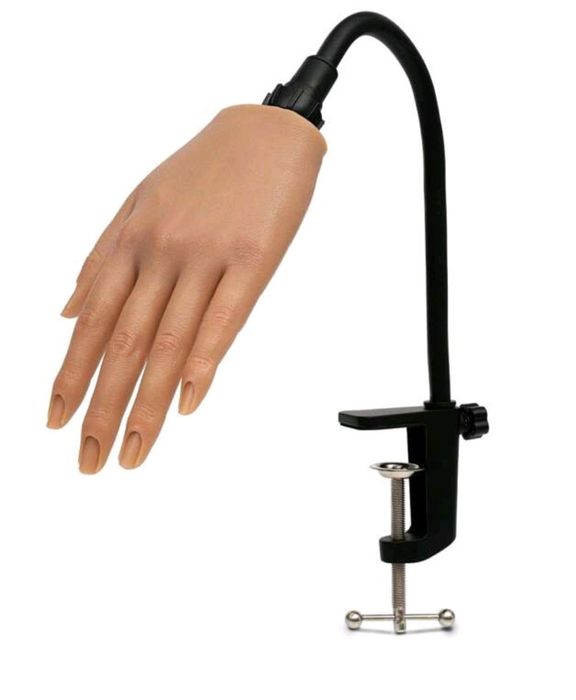 Mão de treino unhas em gel