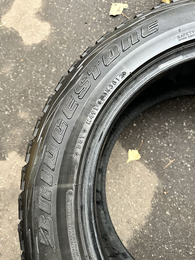 Шини 255 55 18 109R Bridgestone Blizzak DM-V1 комплект