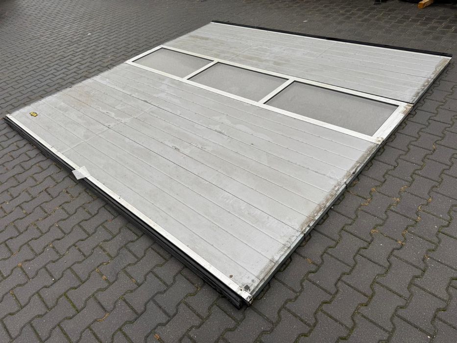 Brama 3.34x3.20 segmentowa elektryczna 2 sztuki skos do gory pod dach