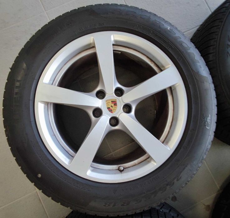 Jantes originais Porsche 18" com pneus Pirelli