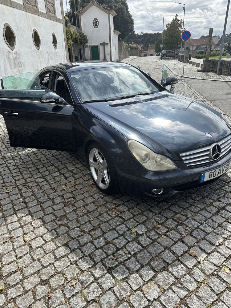 Mercedes CLS 320, Impecável