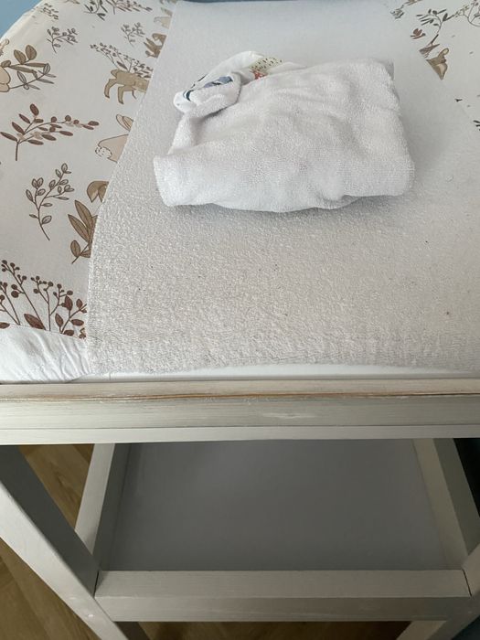 Przewijak drewniany z akcesoriami