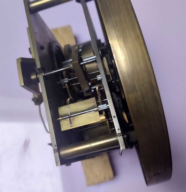 Mechanizm starego zegara - pełnopłytowy FMS