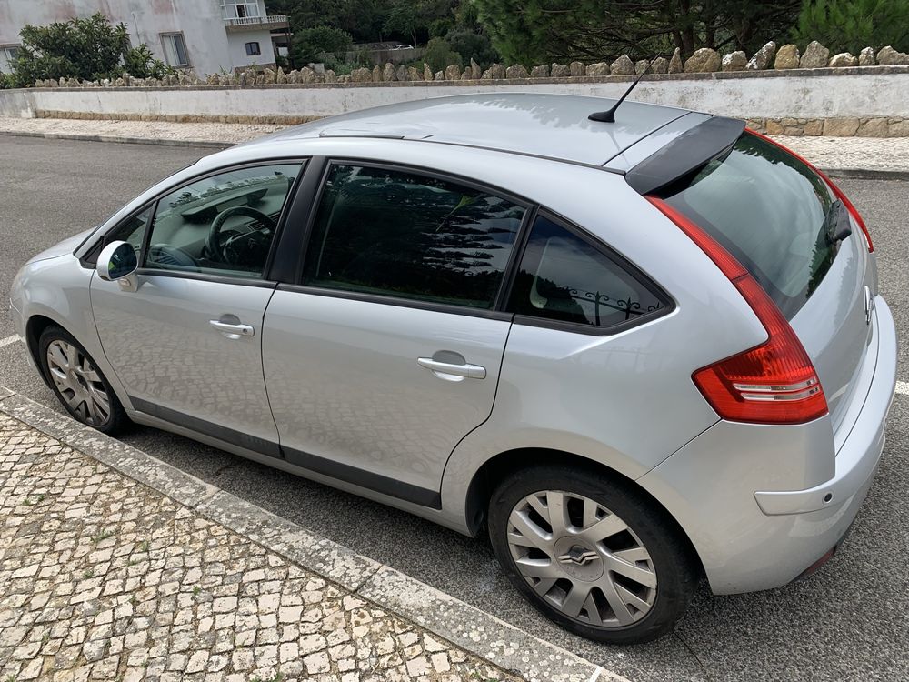 Citroen c4 com avaria