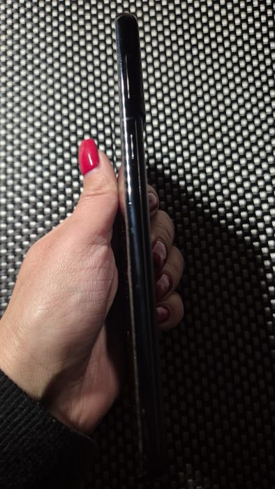 Продам телефон Samsung S21 plus 256