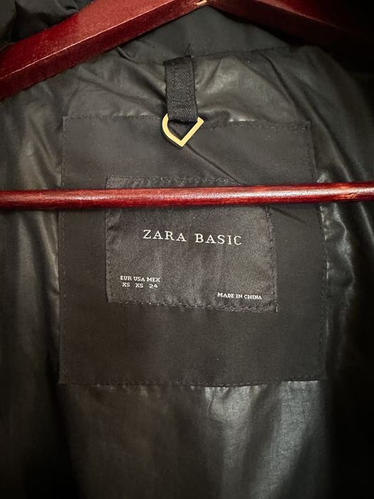 Женская куртка черного цвета ZARA Размер S