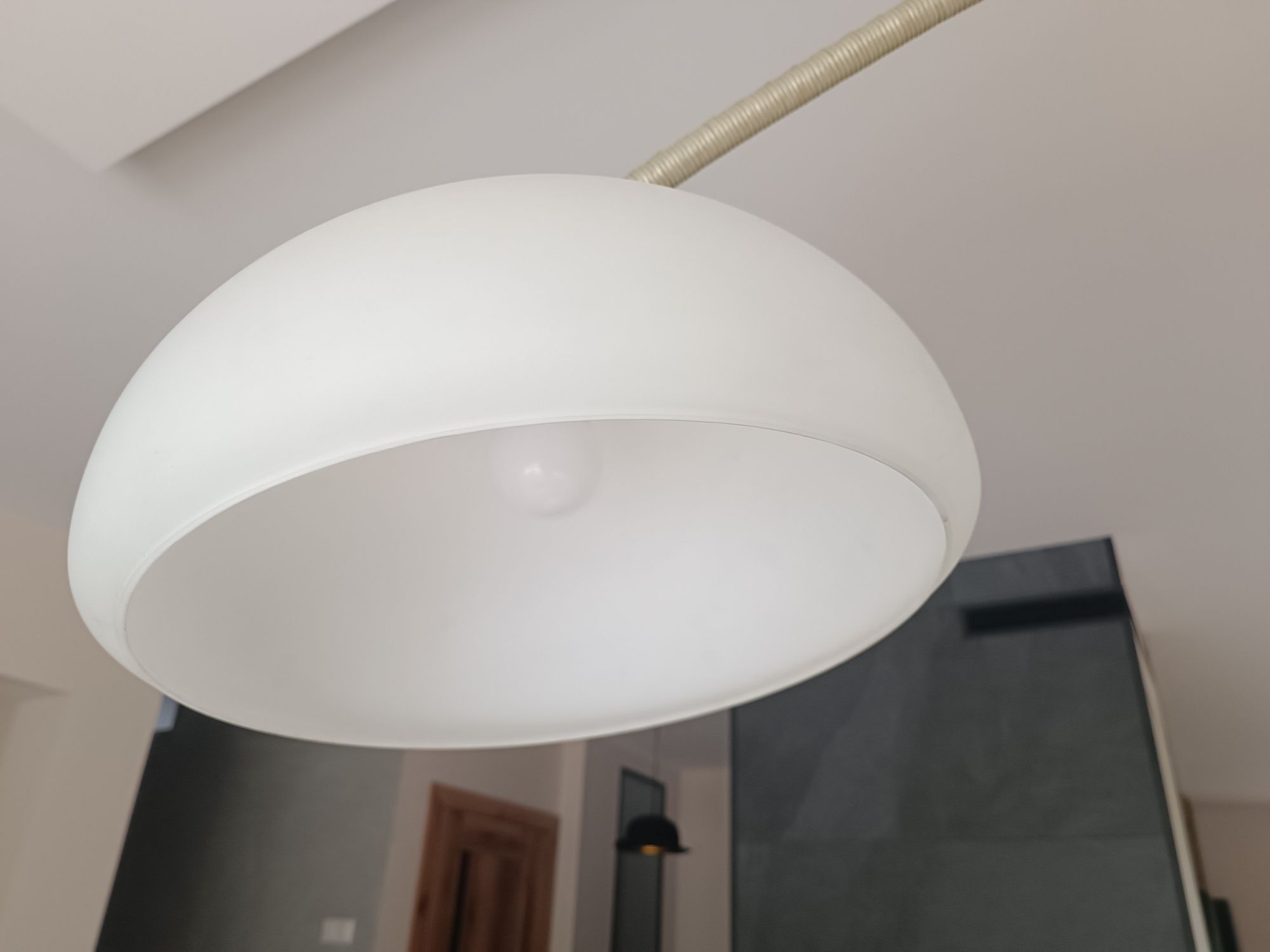 Duża lampa Kler ratanowa