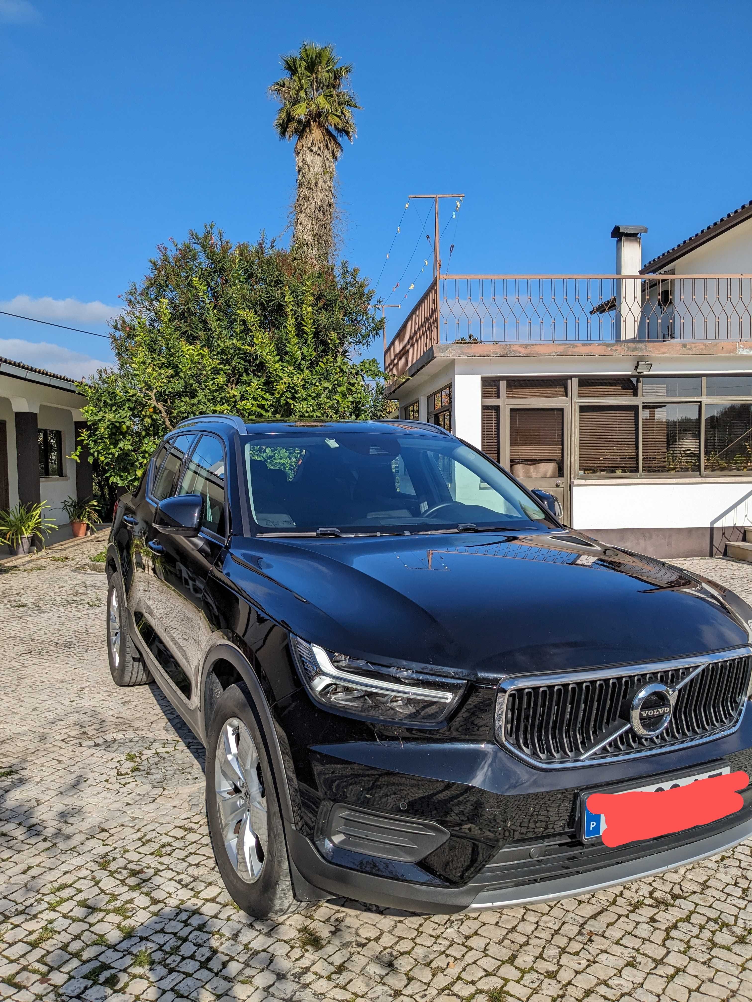 Volvo XC40 T3 / Como novo / Financiamento