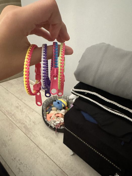 Zamkowe Bransoletki zamek się odpina i zapina są dla dzieci