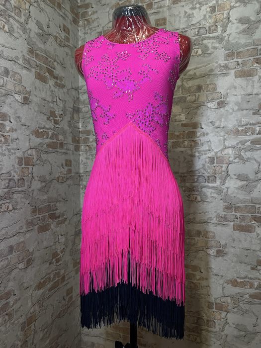 Латина с бахромой на рост 150-160 см. Платье для бальных танцев