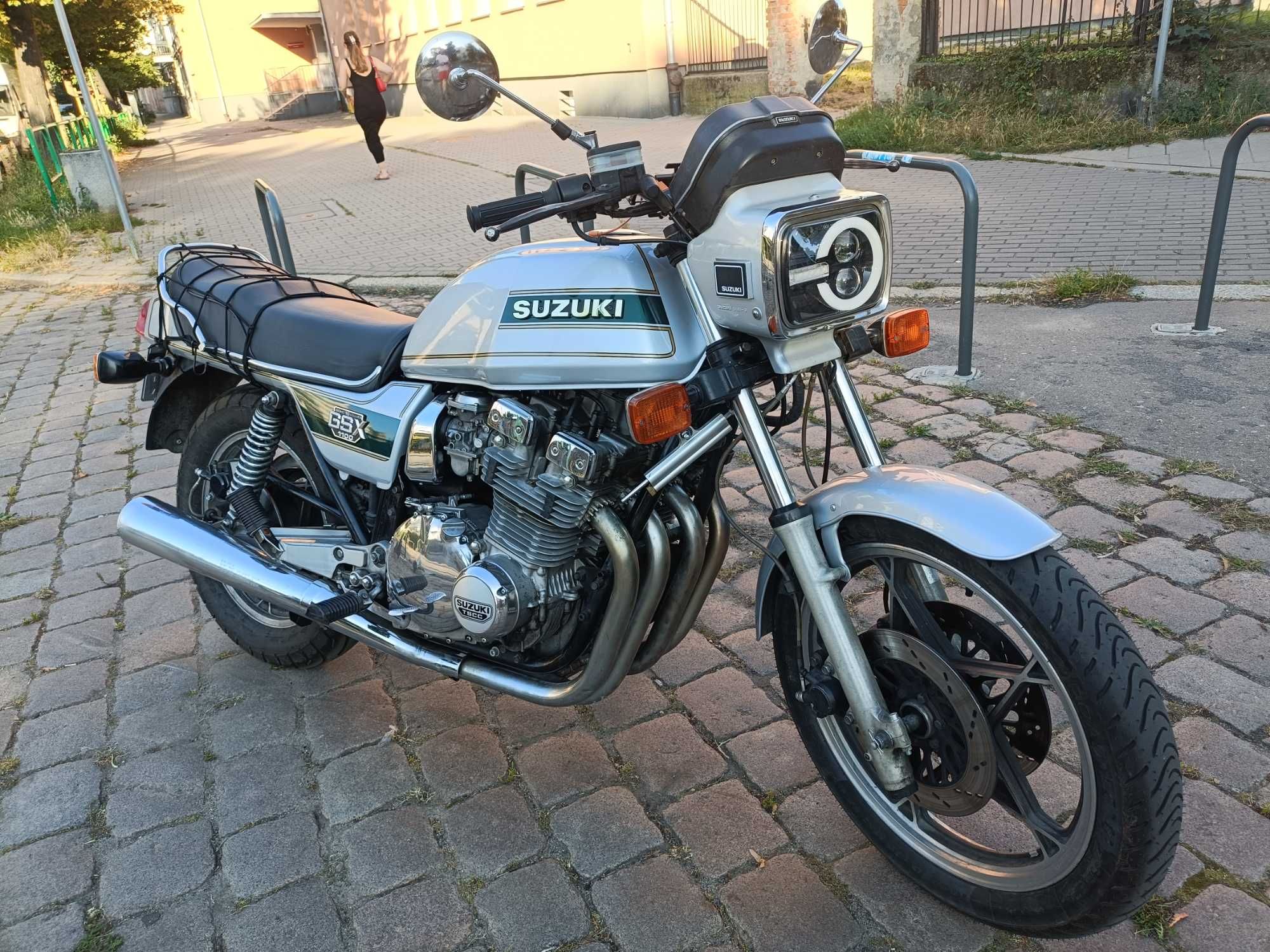 Motocykl Suzuki gsx1100