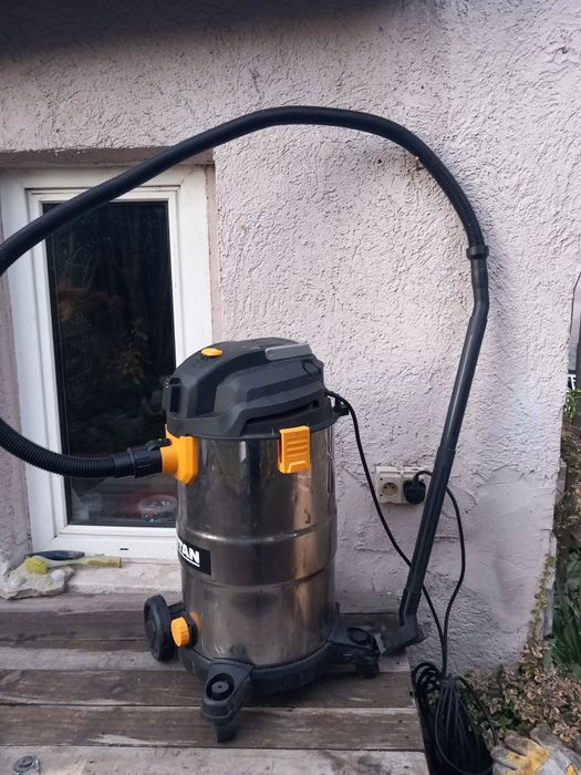 Odkurzacz Titan  1500 W