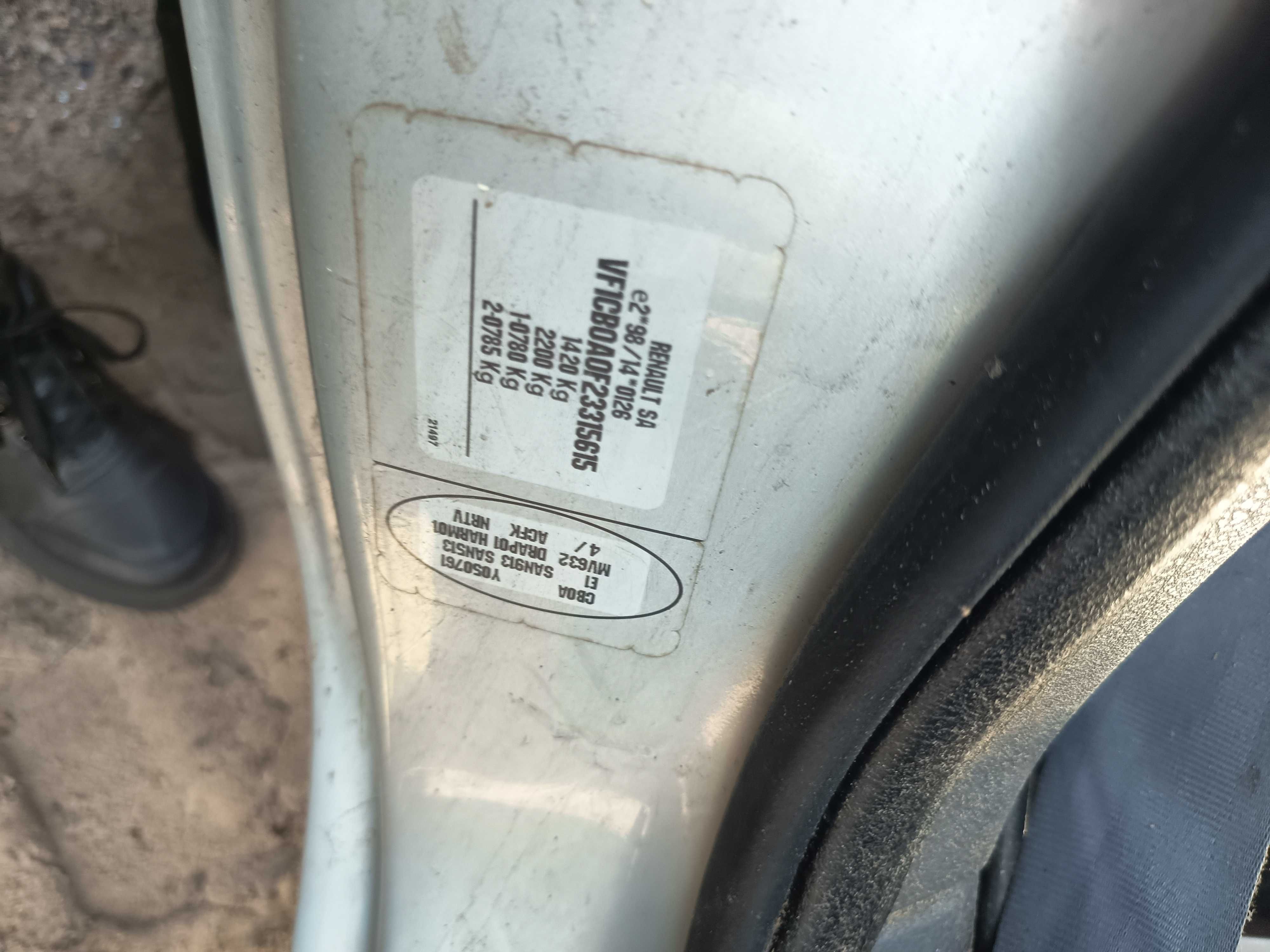 Renault Clio II MV632 wszystkie części FV transport/dostawa