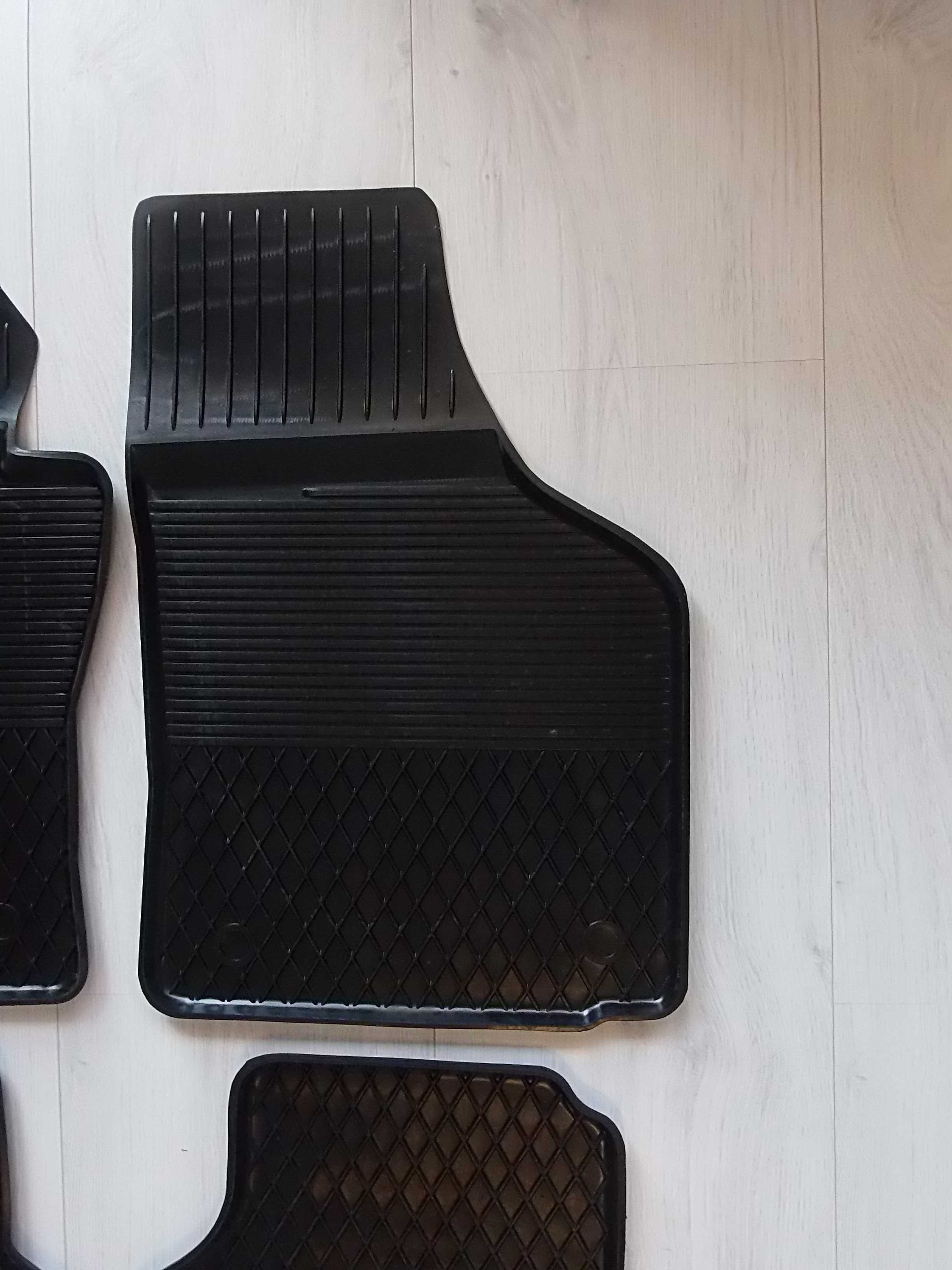 Dywaniki Gumowe Volkswagen Sharan Touareg Touran Caddy Lupo Fox Tiguan