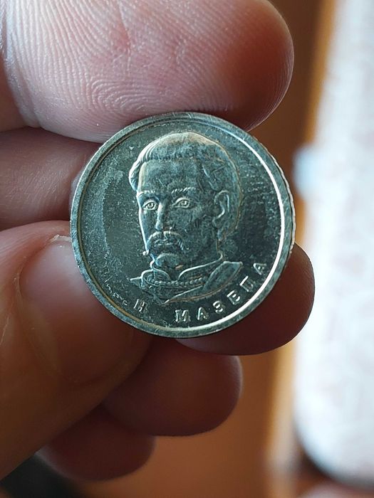 Монета 10 гривен. Брак.