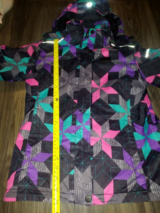 Женская куртка. Спортивная куртка.