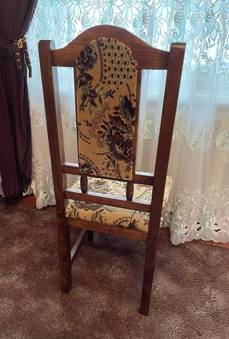 Продаються столи та стула і лавки до них