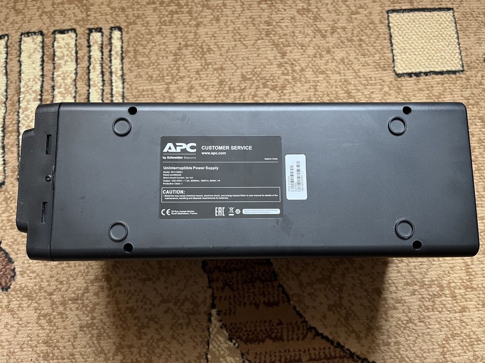 Безперебійник APC easy UPS 1600VA, AVR, IEC
