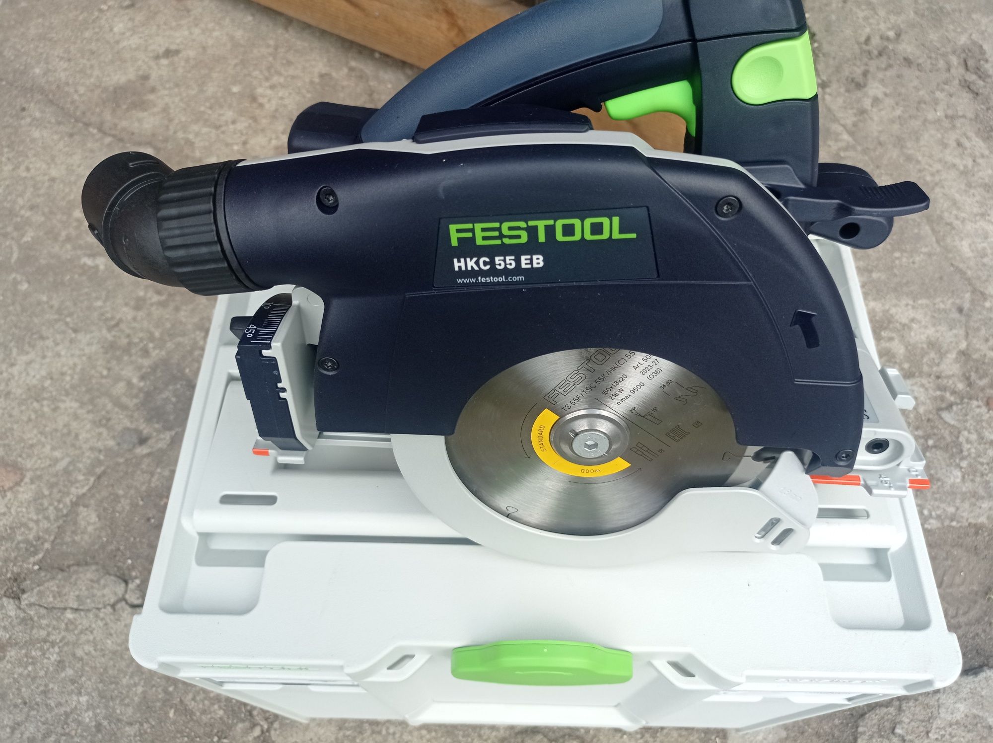 Frezarka do renowacji SAF750 oraz inne narzędzia Festool