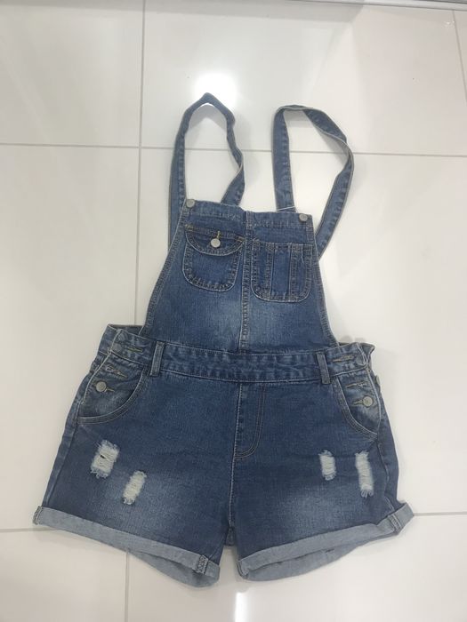 Продам джинсовый комбез-шорты