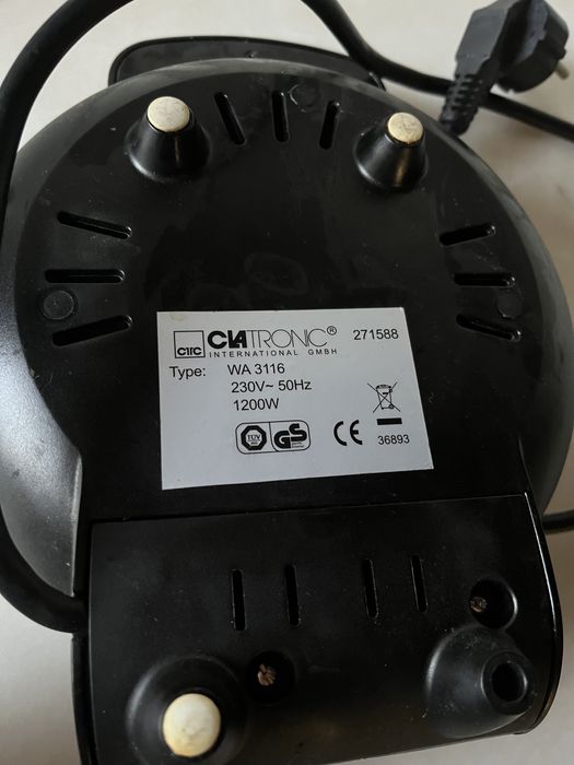 Máquina de fazer waffles em forma de coração