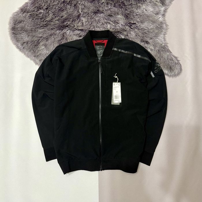 Куртка бомбер Adidas М розмір 00200