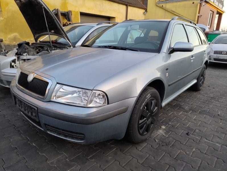 Skoda Octavia lift kombi Lampy zderzak maska błotniki drzwi Kod  9151