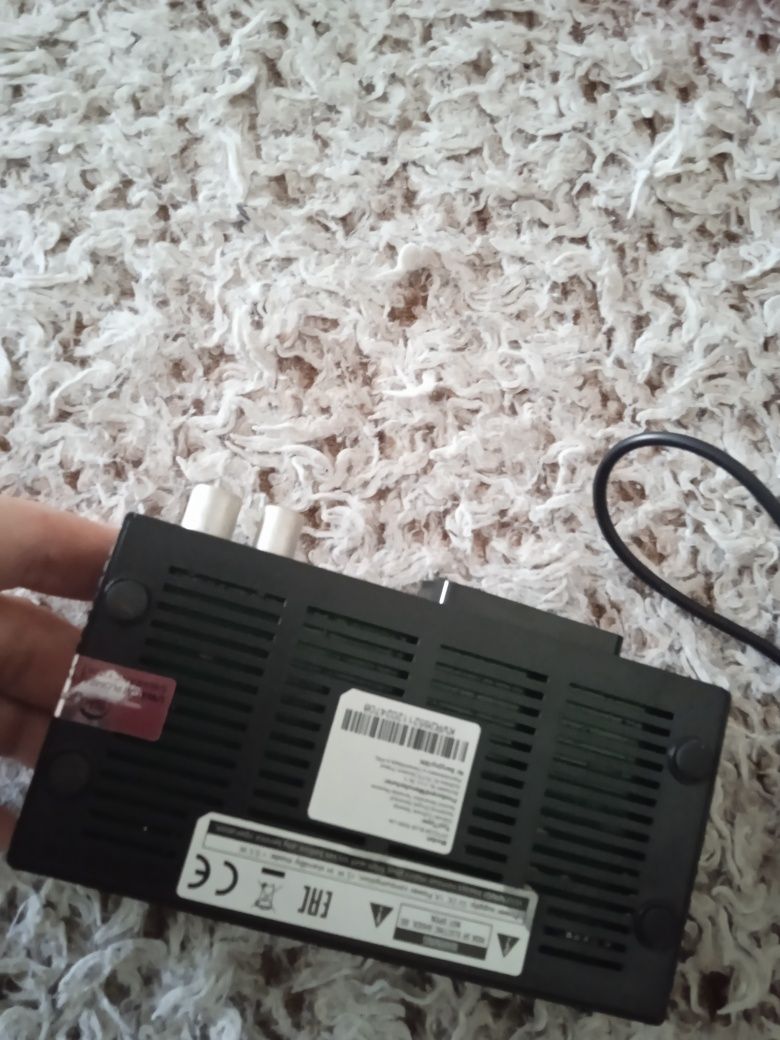 Dekoder dvbt2 opticum