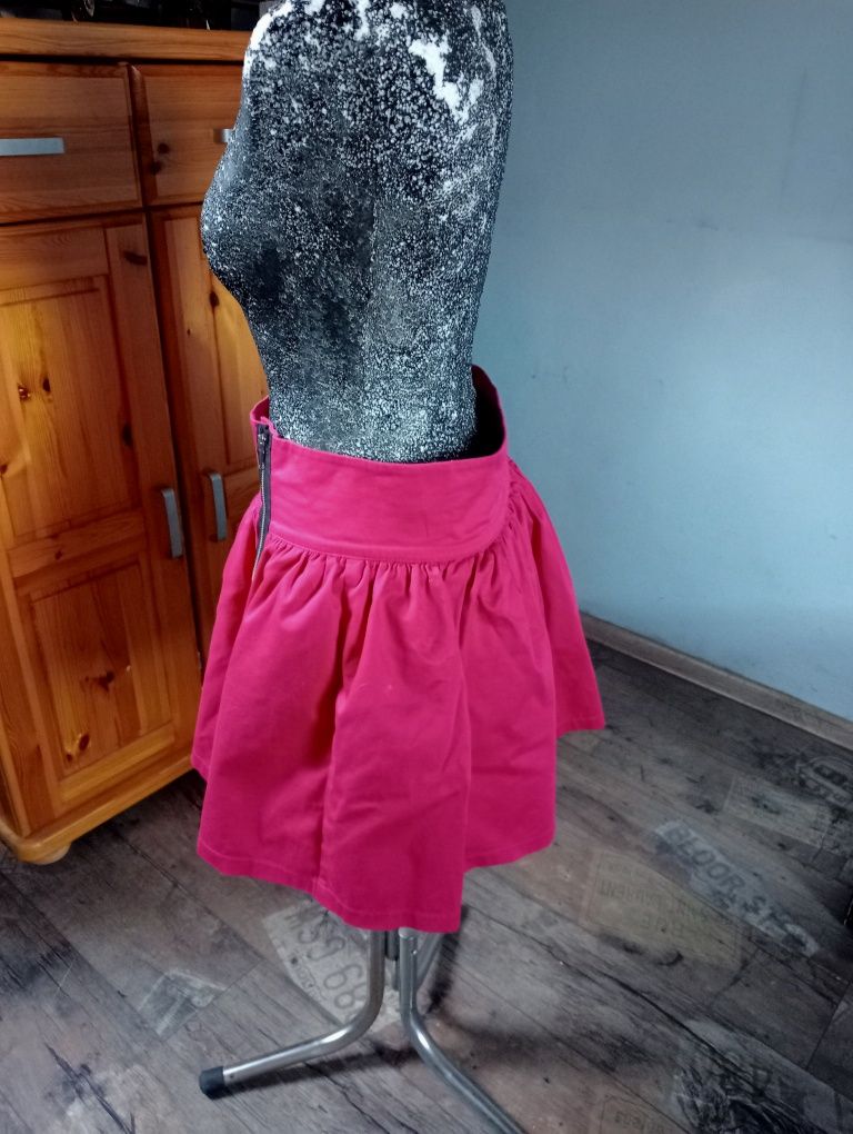Spódnica w kolorze różowym