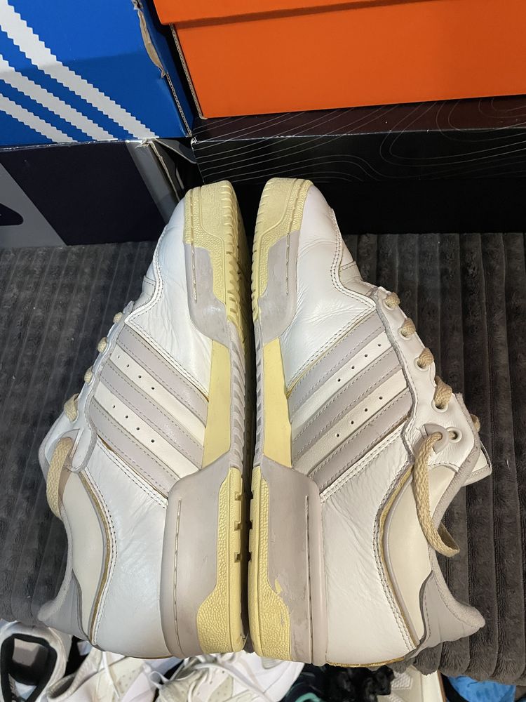 Чоловічі кросівки Adidas Rivalry Low 86 43(27,5см) оригінал