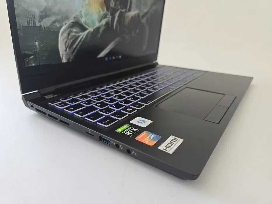 Ноутбук ігровий Clevo 15 I7 10870H/RTX 3070/RAM 16GB/SSD 500GB/240Hz