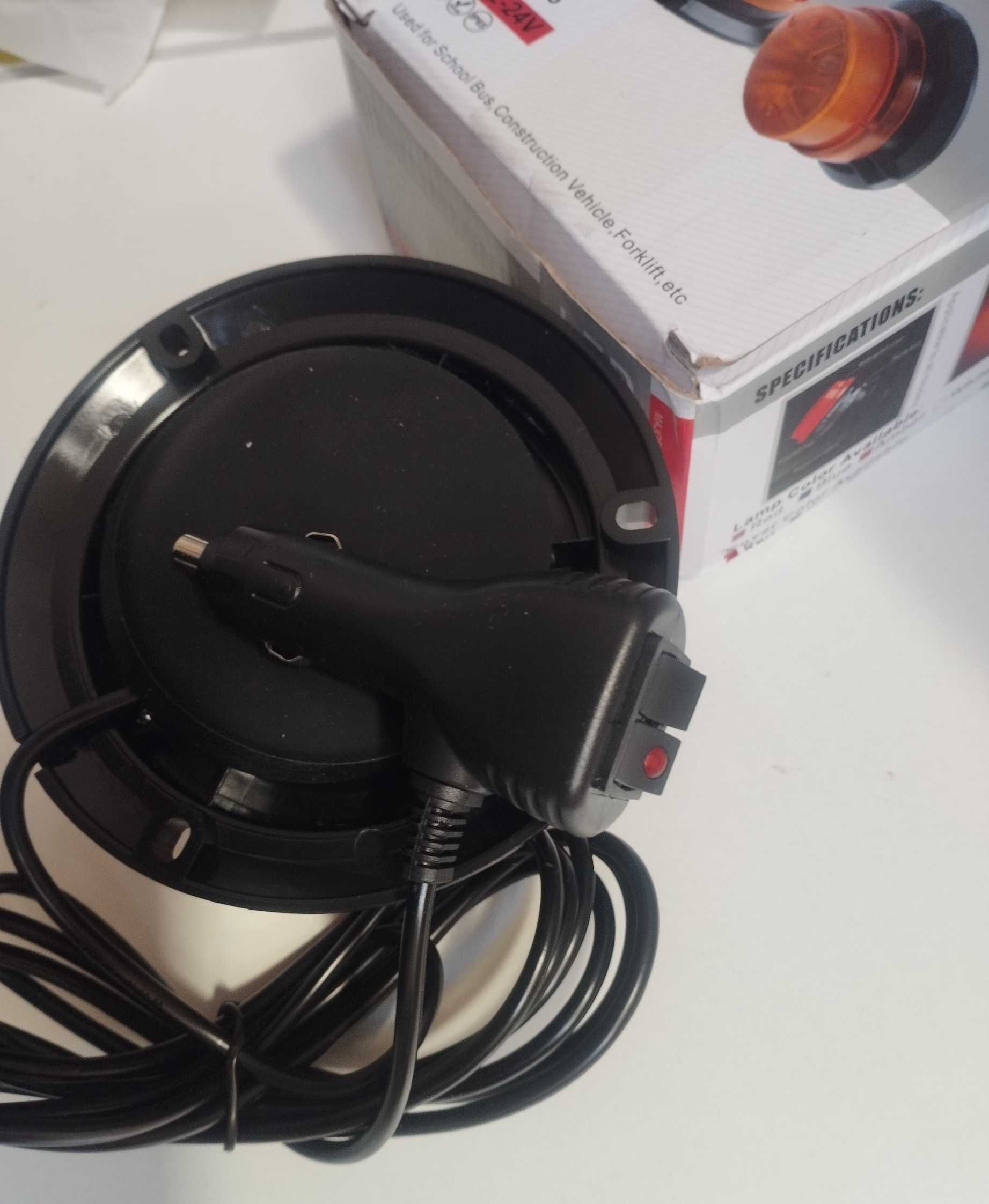 Pirilampo em led e íman, trator, luz pisca tipo rotativa, isqueiro
