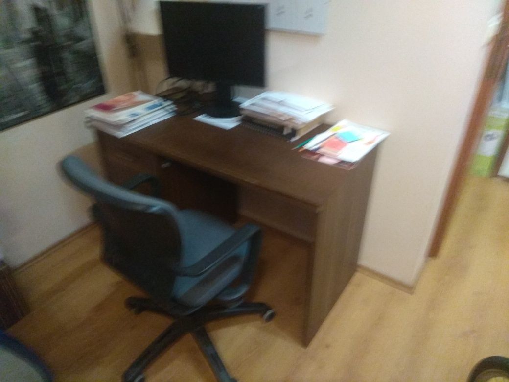 Meble biurowe,używane,na wyposażenie biura lub pokoju ucznia