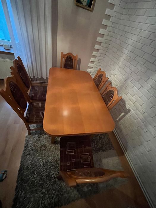 Stół z 6 krzesłami