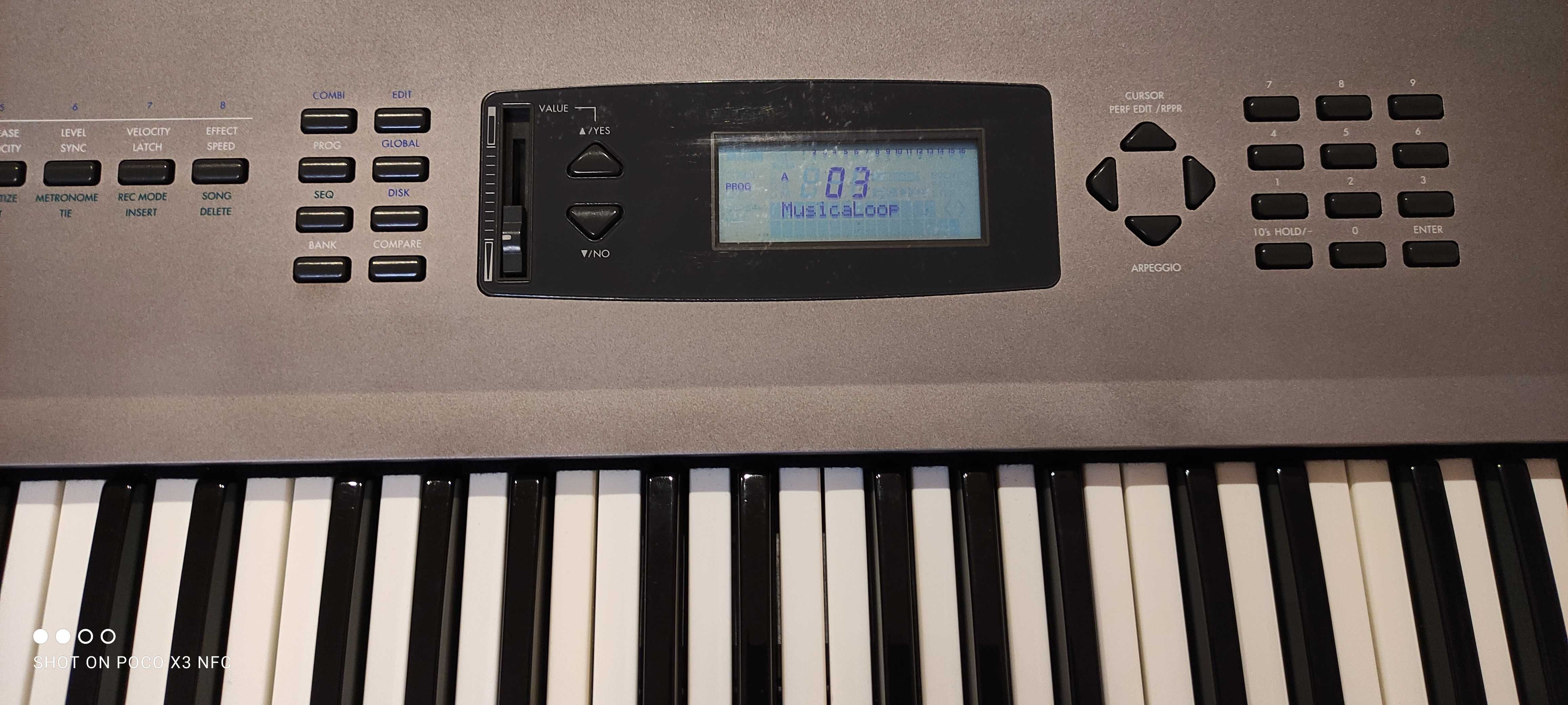 Korg N264 Syntyzator