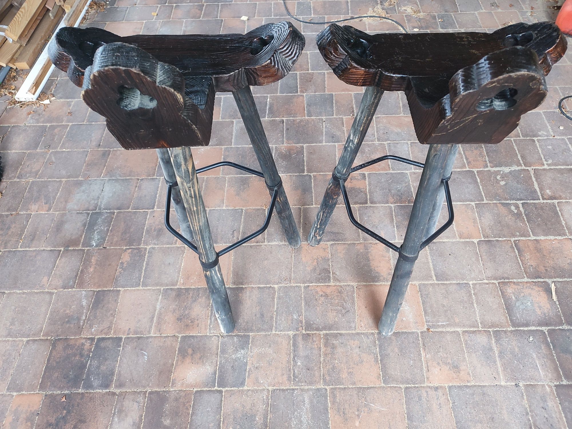 Dwa krzesła barowe drewniane vintage