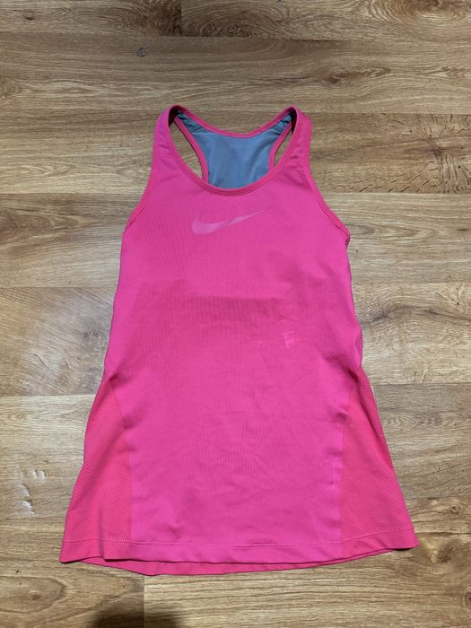 топик и майка Calvin Clean/Nike для фитнеса